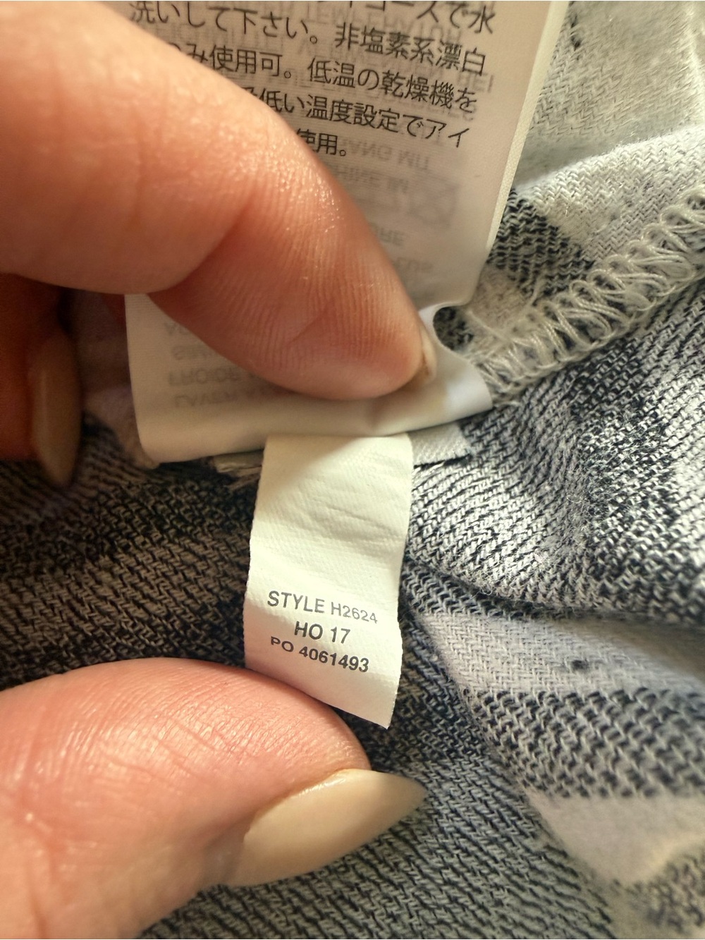 Madewell Gray and White Plaid Button-Front Shirt Lightweight Cotton - Picture 9 of 11